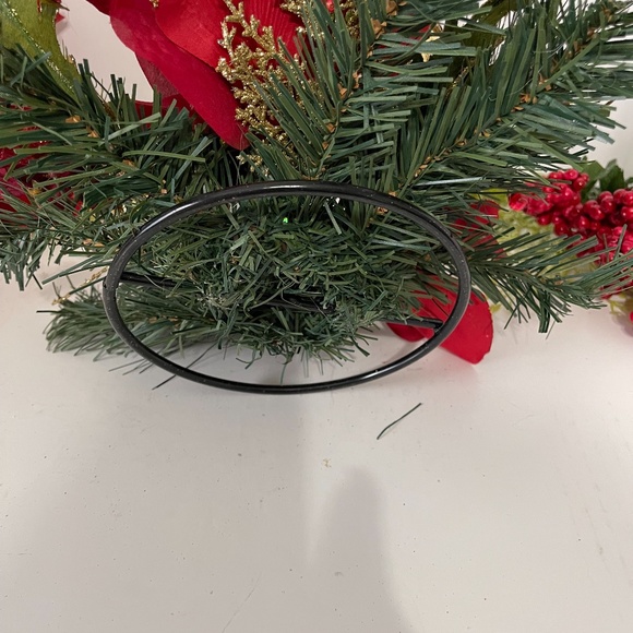 Christmas holiday candle holder. - NEW ITEM - Picture 7 of 7